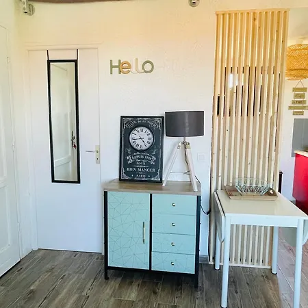 Appartement Climatisé Confort à 100 M De La *